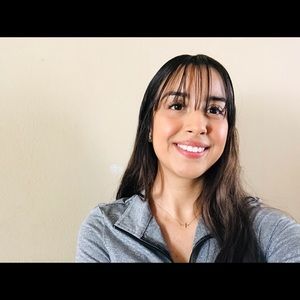 Meet your Posher, Cynthia